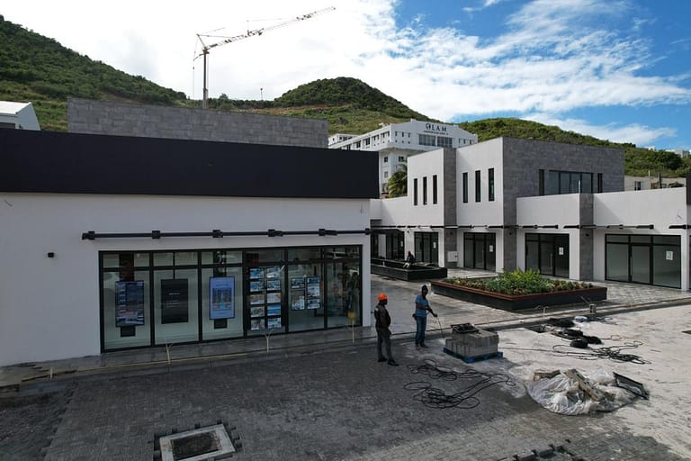Centre commercial the hills residence mall simpson bay sint maarten