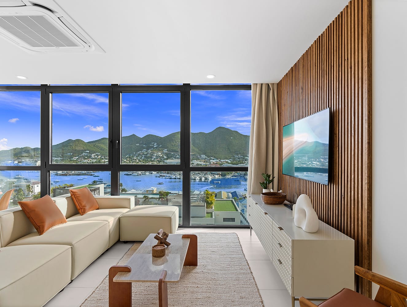B-231-Livingroom-2.jpg