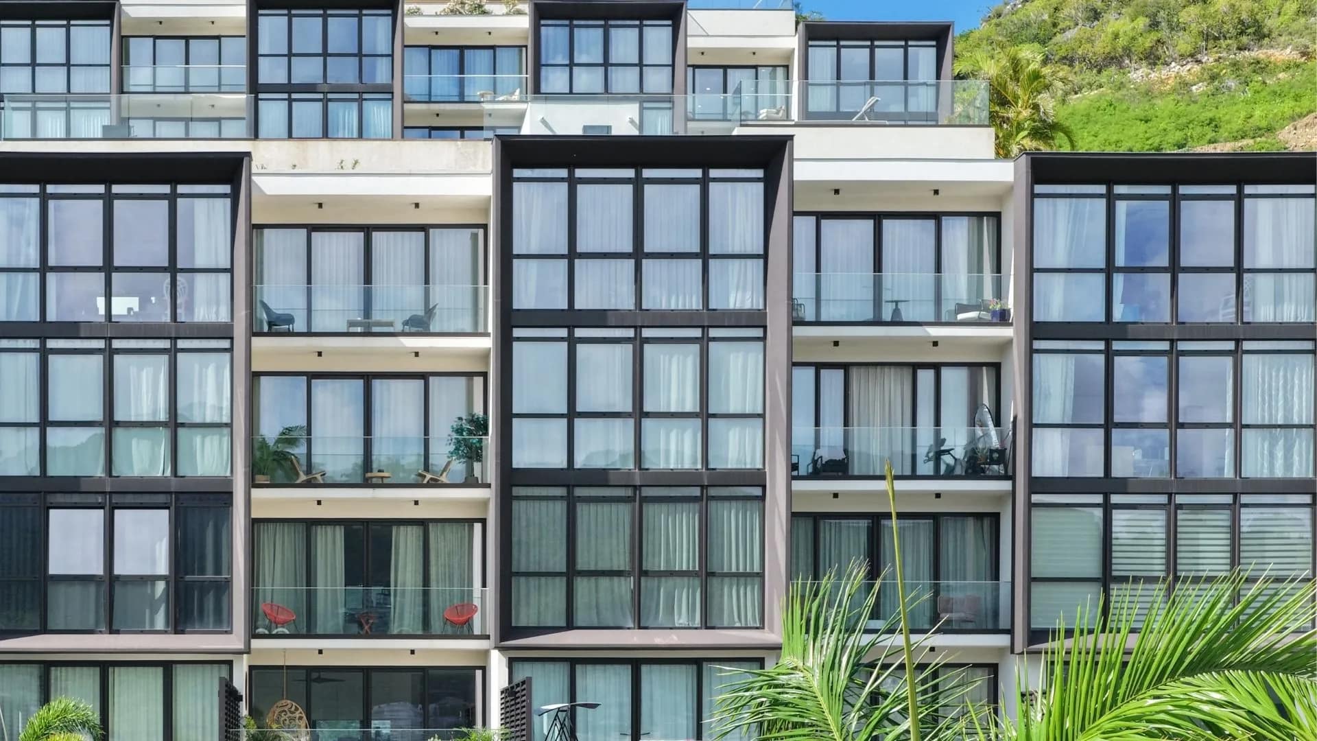 The Hills Residence Exteriors (4)