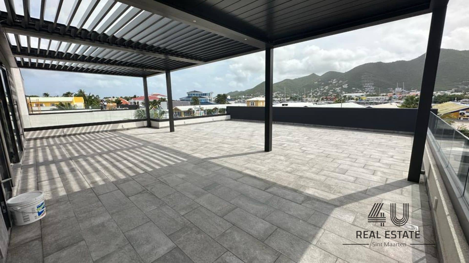 RESTAURANT A LOUER – THE HILLS RESIDENCE – SIMPSON BAY