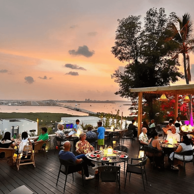 Bamboo House by The Hills Residence